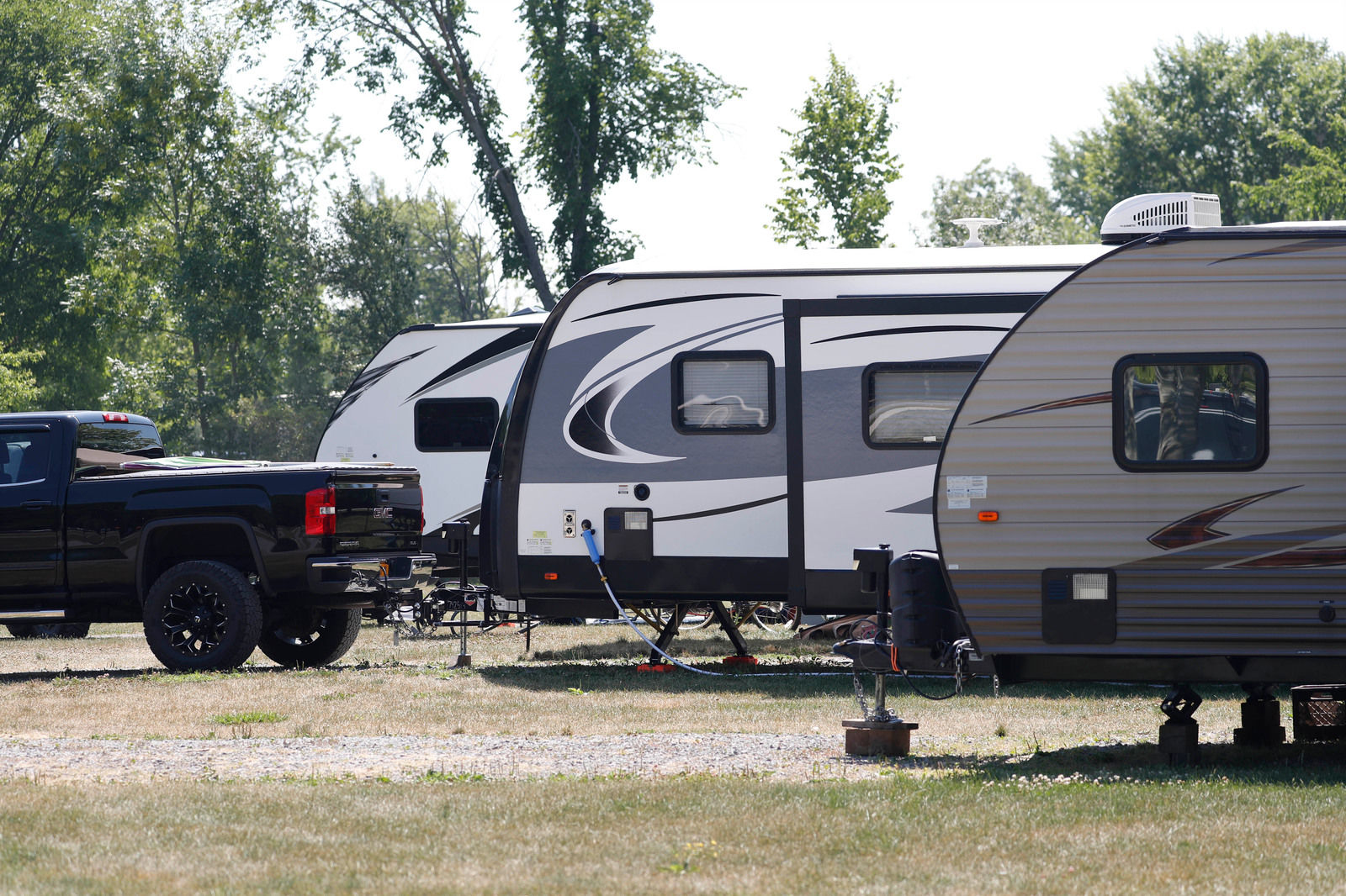 RV camping, a good option for summer vacation